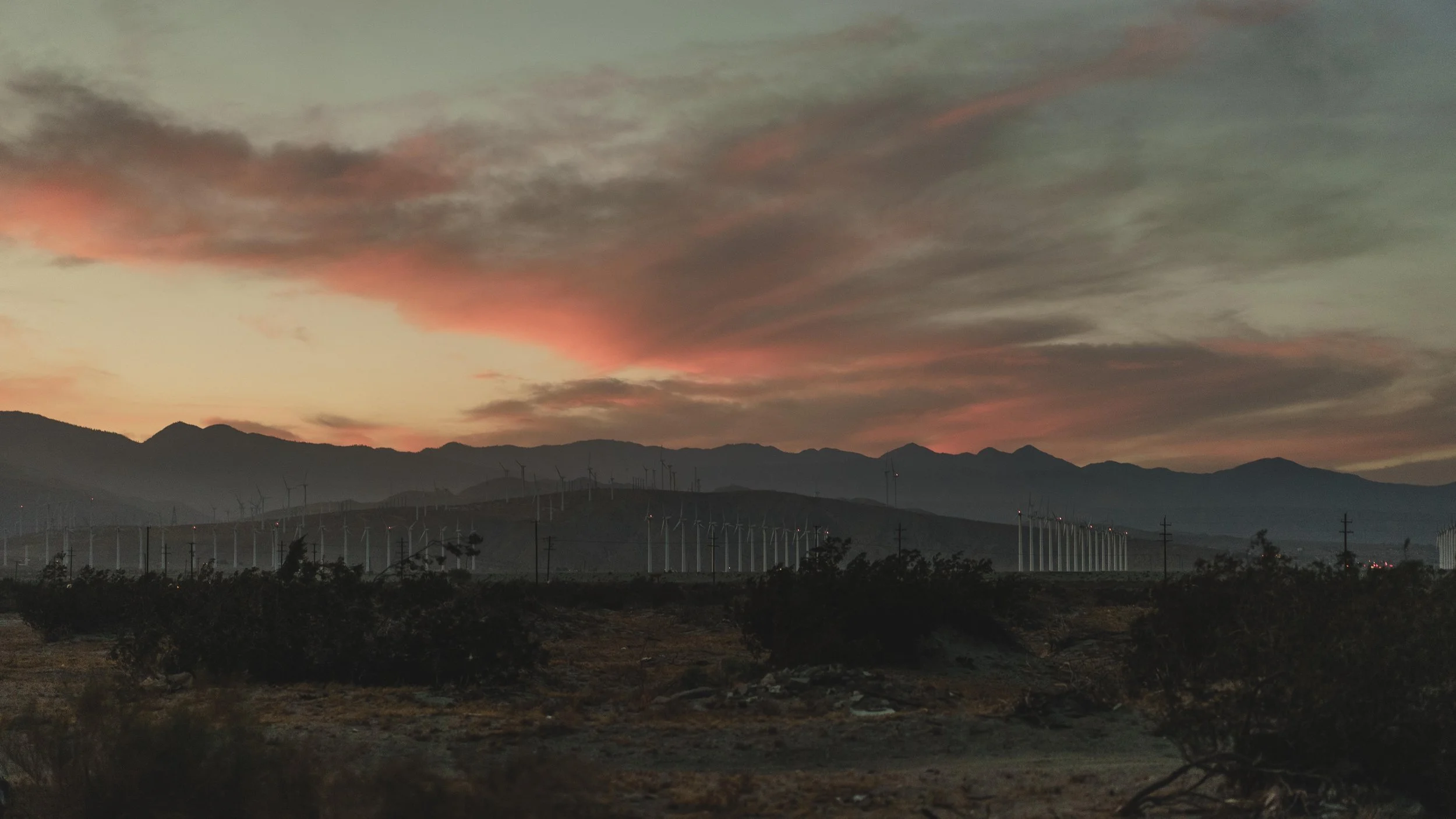 LastNightOnEarth.0725.Screen.jpg
