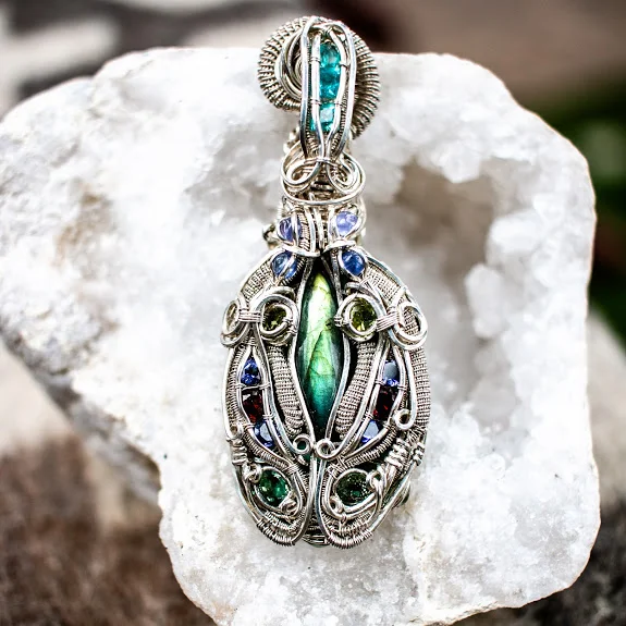 07212018_CRAFTYFINGAS_JEWELRY_FINAL15.jpg