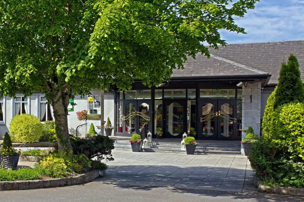 woodlands exterior_small.jpg