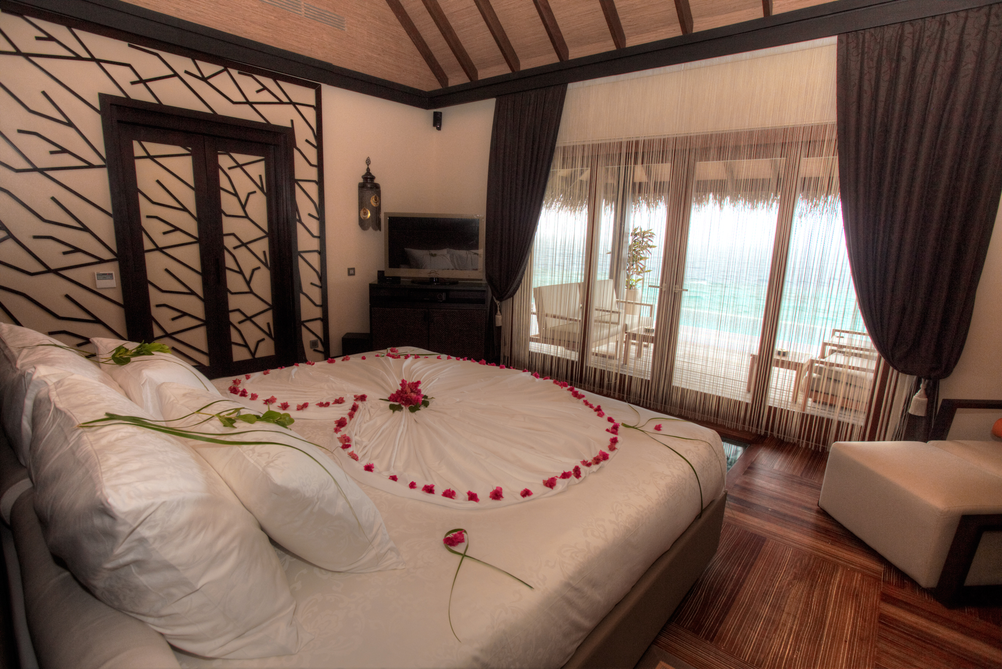 Ayada Maldives Villas ROYAL OCEAN SUITE (1).jpg