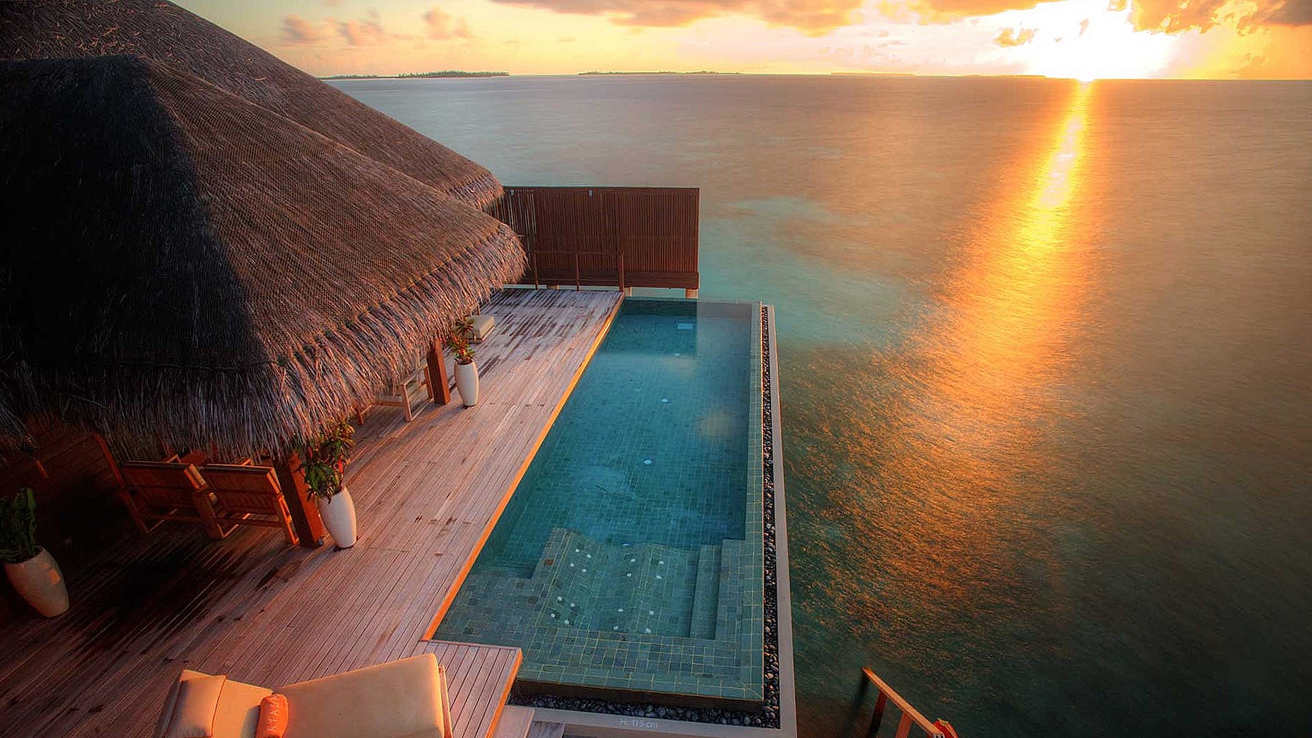 Ayada-Maldives-Villas-ROYAL-OCEAN-SUITE-Aerial-Shot.jpg