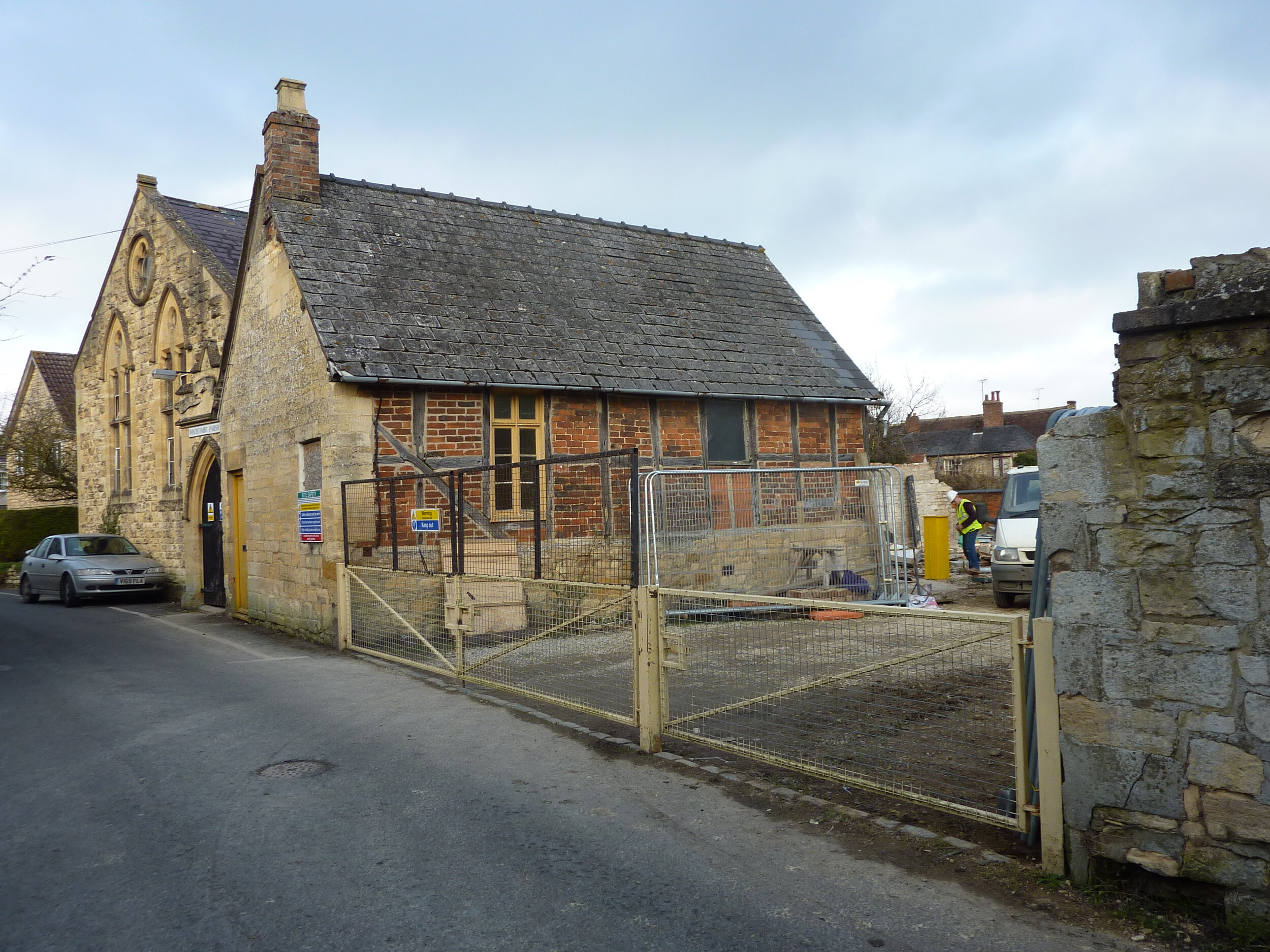 COWL LANE, WALLING- NB STONE QUOINS.JPG