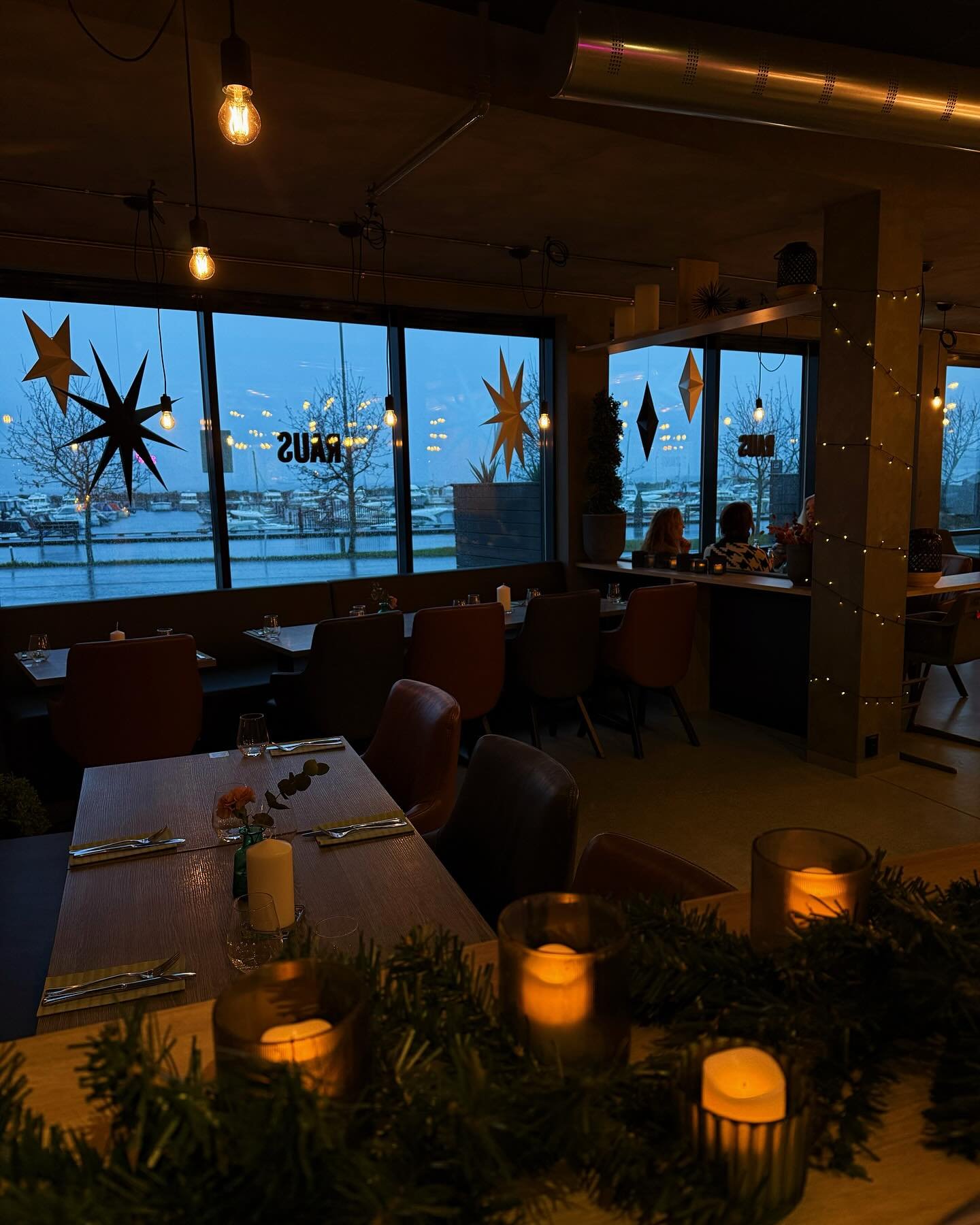 Ledige bord til kvelden🎉reserver p&aring; booking@foleraus.no
Vi har pyntet til jul✨🎄fortsatt ledige plasser p&aring; neste helgs julebord🤩meld dere p&aring; - booking@foleraus.no