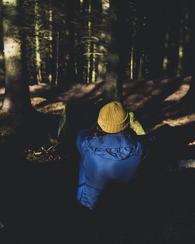 Martha and her yellow hat | Dublin/Wicklow Mountains | Ireland 🇮🇪