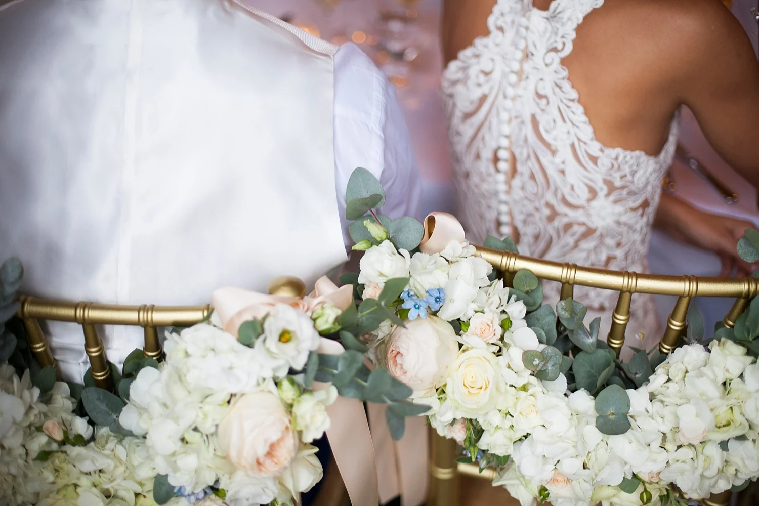 HOW TO CHOOSE THE RIGHT WEDDING PHOTOGRAPHER