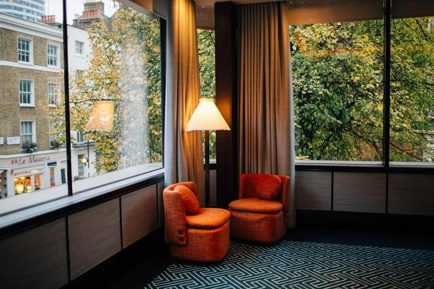 Kelly &amp; Hallie&rsquo;s Secret London Proposal 

All the way from the USA to the heart of London. Kelly planned a secret proposal for Hallie at the beautiful Nobu Hotel Portman Square. The kind of moment that makes your heart race a little faster,