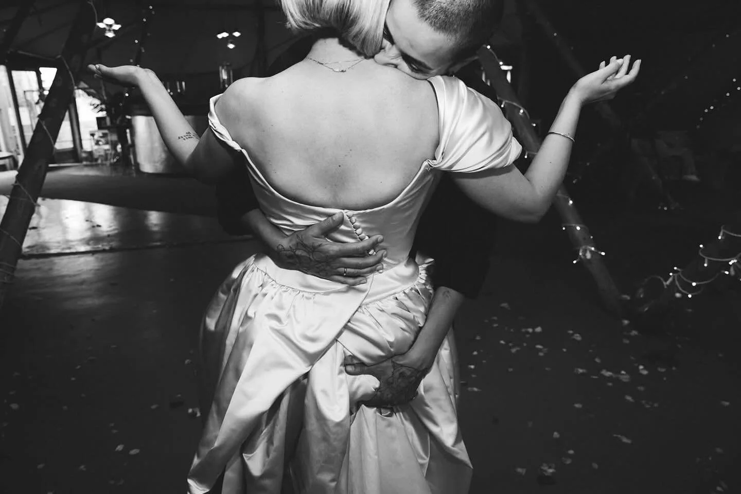 Alena &amp; Federica and their tipi wedding in Whitstable&hellip; honestly, this moment says it all and makes me laugh out loud.
Dancing, having fun and yes, a little cheeky bum-grab on the dancefloor.

This is why I love documentary wedding photogra
