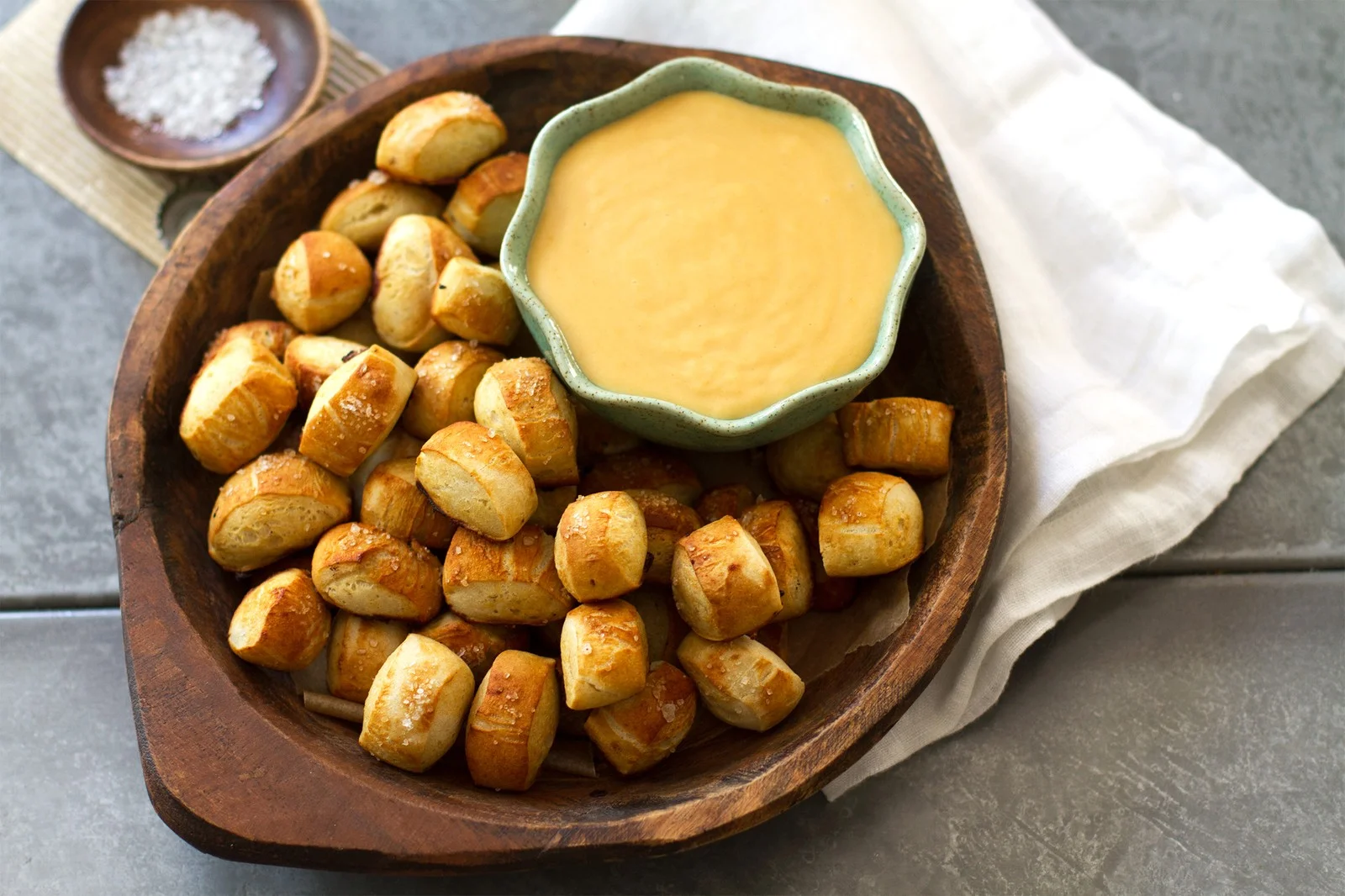 pretzels_cheese.jpg