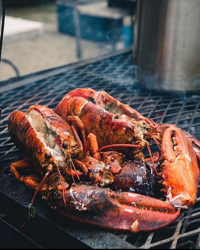 Back at it again this weekend at @lokels.only for curbside pick up AND Delivery in DTLA! Swipe 👉for details and hit the link in our bio to order! Stay safe ya&rsquo;ll ❤️#LOBSTERDAMUS
