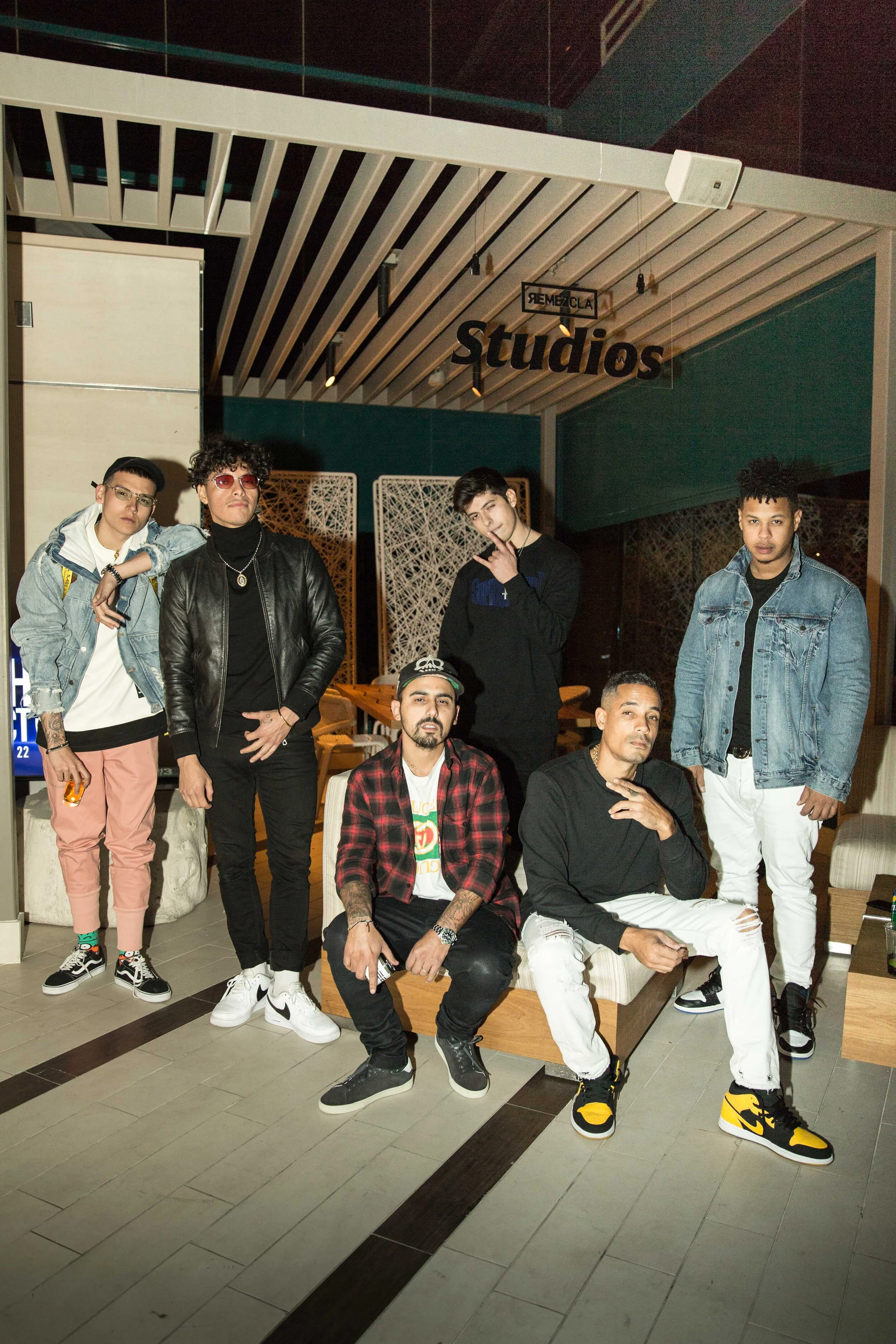 matt hunter_fugeo_dvlp_achal_sky rompiendo_Itzel alejandra.JPG