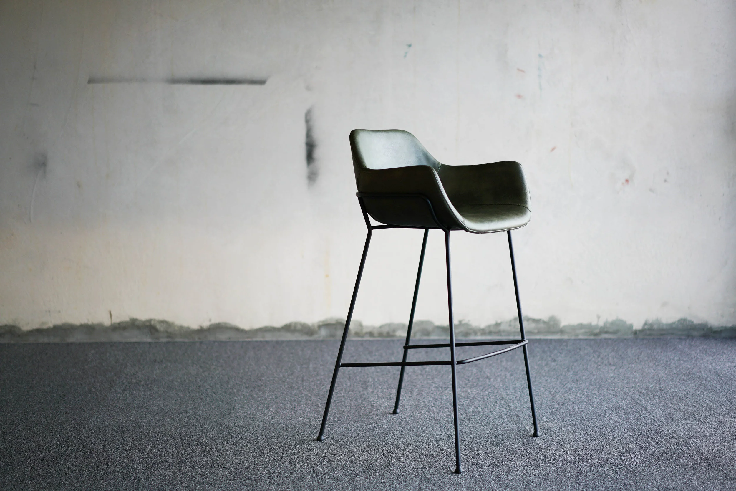 vorsen-furniture-731026-unsplash.jpg