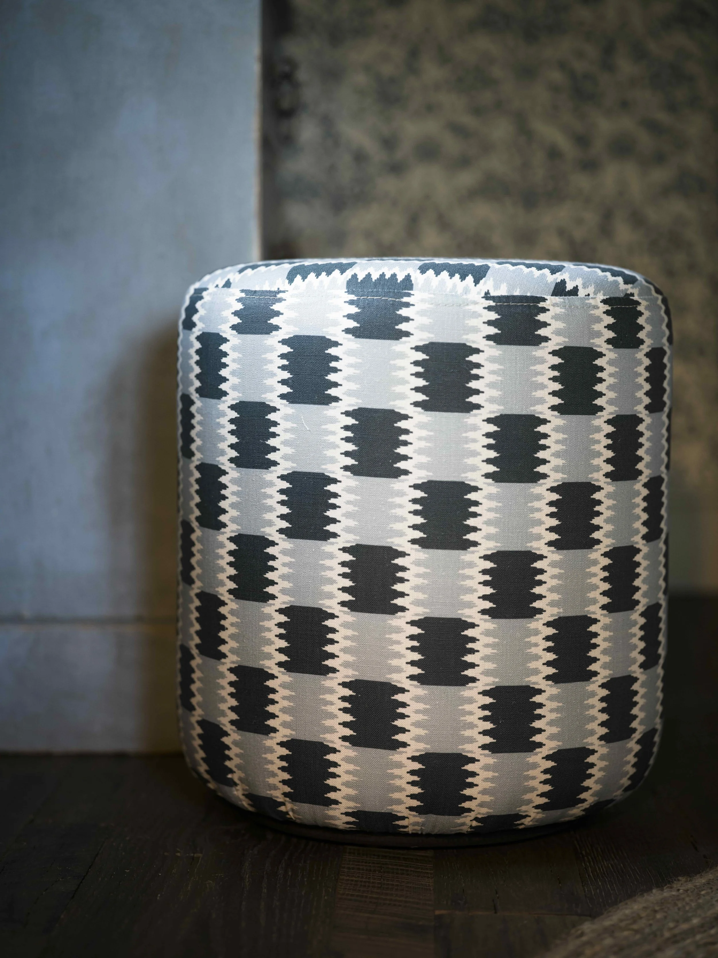 Monty Pouffe.jpg