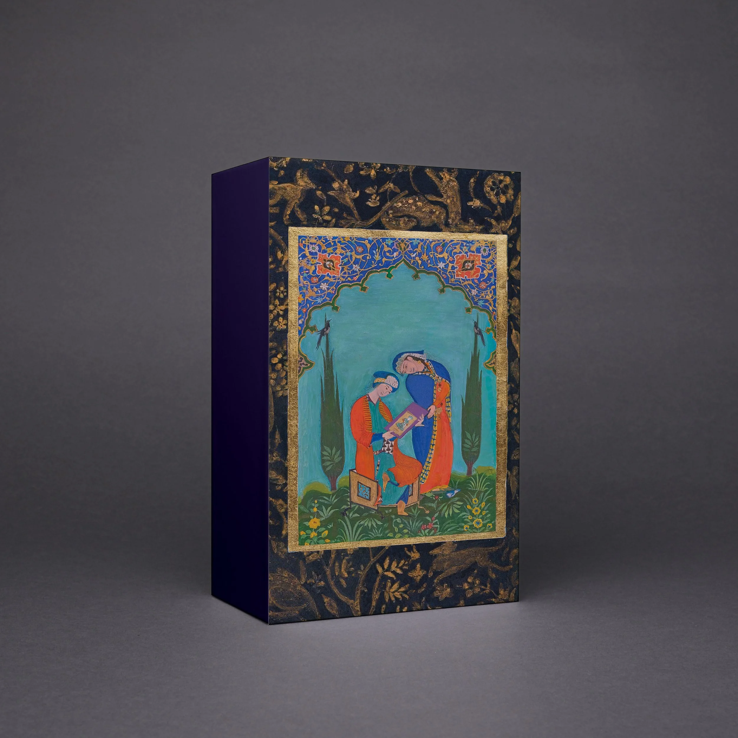 AL_AlfLaylah Box Mockups_LeftView_4.13soraya.jpg