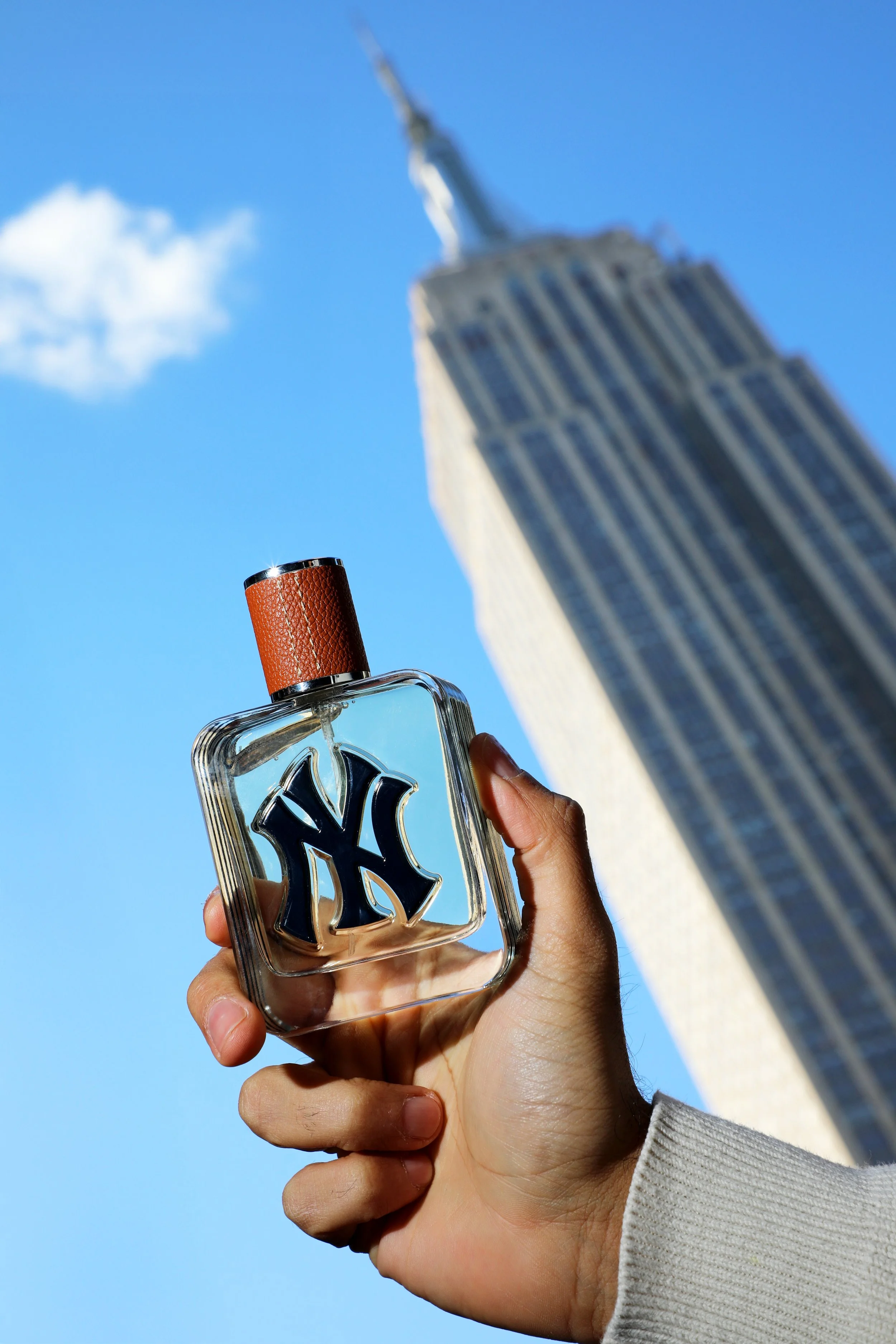 NYY_I0154253_HOMERUN_YANKEES_100ML_EMPIRE STATE-4.jpg