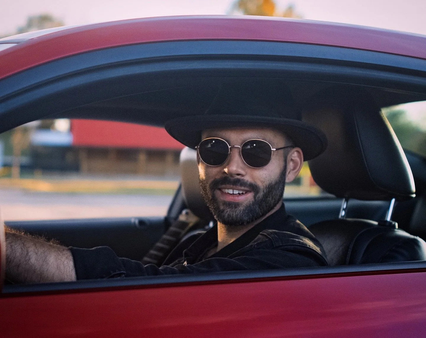 Eyooo lookout!! Your boy&rsquo;s in a Mustang and there&rsquo;s a sweet music vid coming at you soon shot by Sawyer Richardson (@cosietymedia) 🚀
.
.
.
.
.
.
#musicvideo #mustang #taylortuke #badass #singer #rockandroll #rockmusic #nashville #letlove