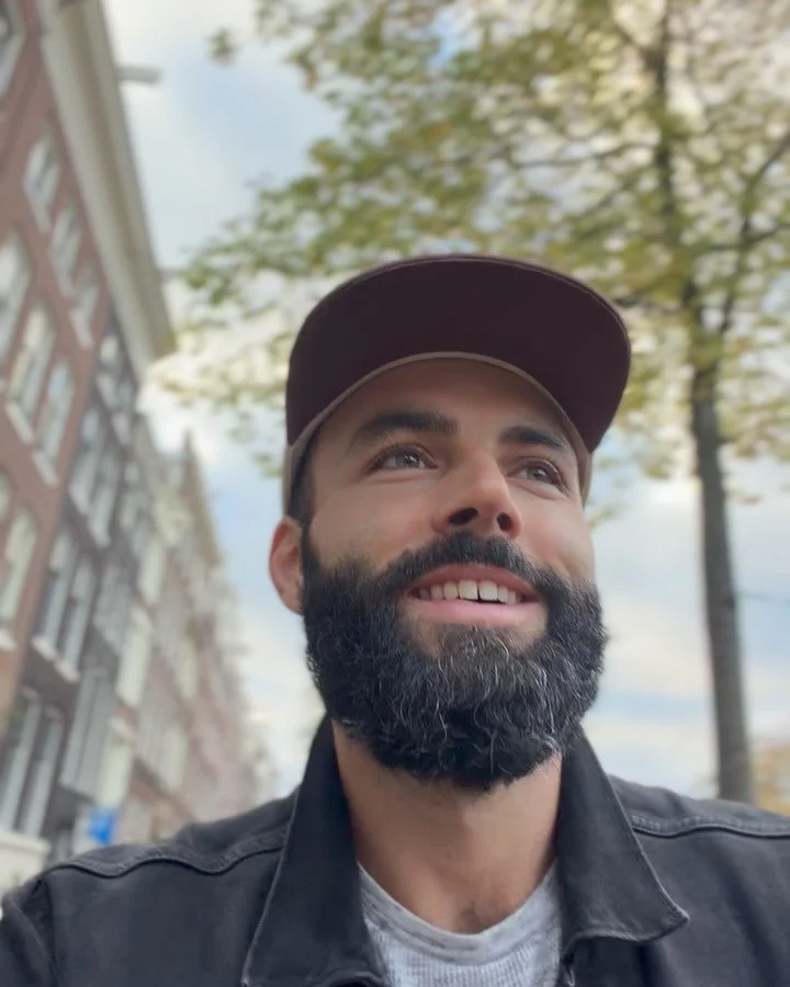 Scenes from an autumn afternoon in Amsterdam 🍁 
.
@jaxhollow @mikeyboih 
.
#amsterdam