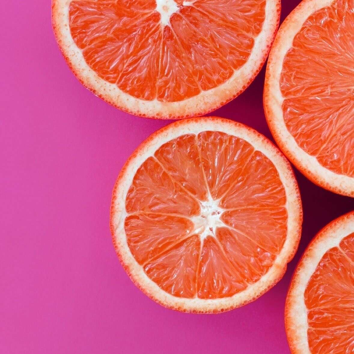 February is National #Grapefruit Month! Check out these fun facts about grapefruit:
💦 Grapefruit is 92% water
🇯🇲 The name for the Grapefruit was created by a Jamaican farmer when he noticed the fruit grew in clusters similar to grapes
👉 Up to 25 