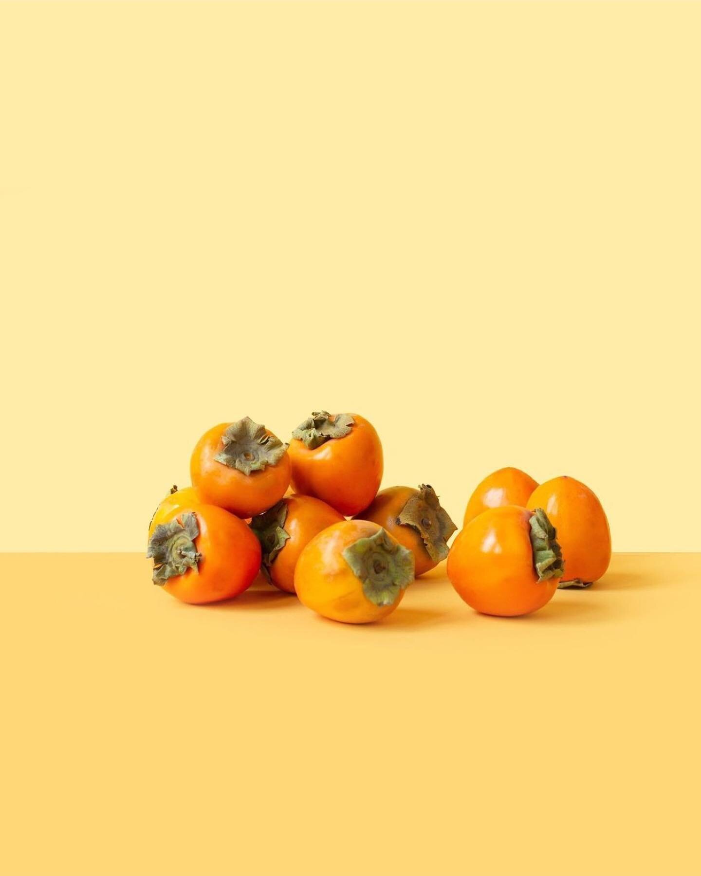 ✨ Fuyu persimmons are ripe when they're orange. They can be eaten like an apple when they are firm.⁣
✨ Hachiya persimmons are ripe when they are soft and squishy and the insides can be scooped out.⁣
⁣
#persimmon #persimmons #persimmonseason

📸: @tri