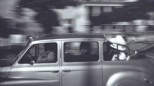 homepage-queenincar.jpg