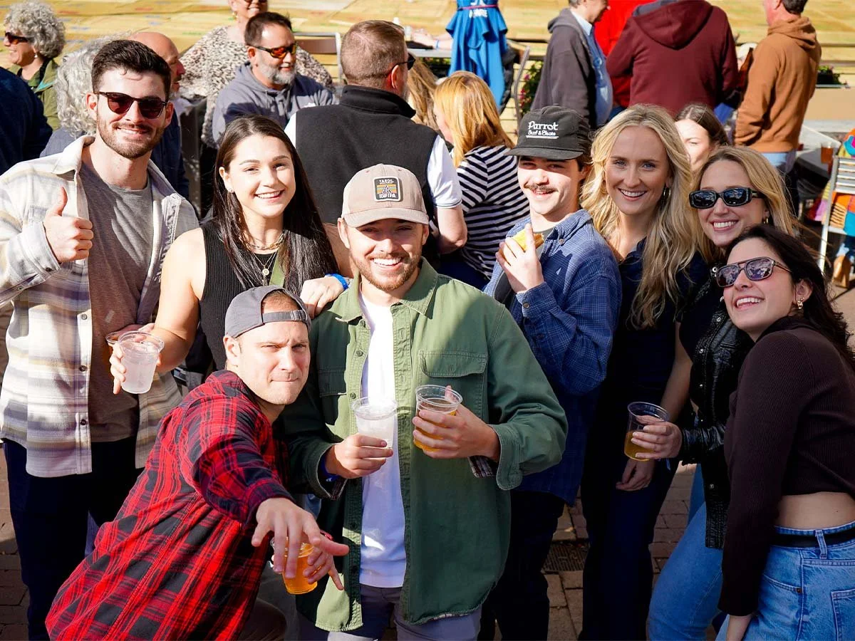 Bar Crowd .jpg