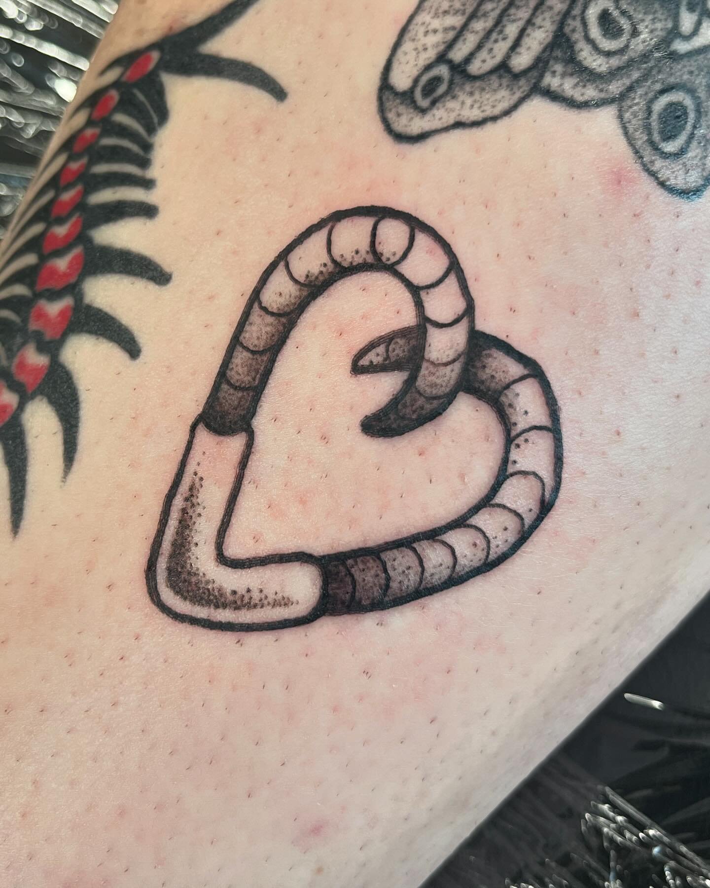 You cannot imagine my levels of excitement when I finally got to do this lil heartworm that I drew up last year. Thank you!

Made at @thecauldronfw ✨

Now booking August, DM or fill out my booking form to set somethin up!

#blackwork #iblackwork #blx