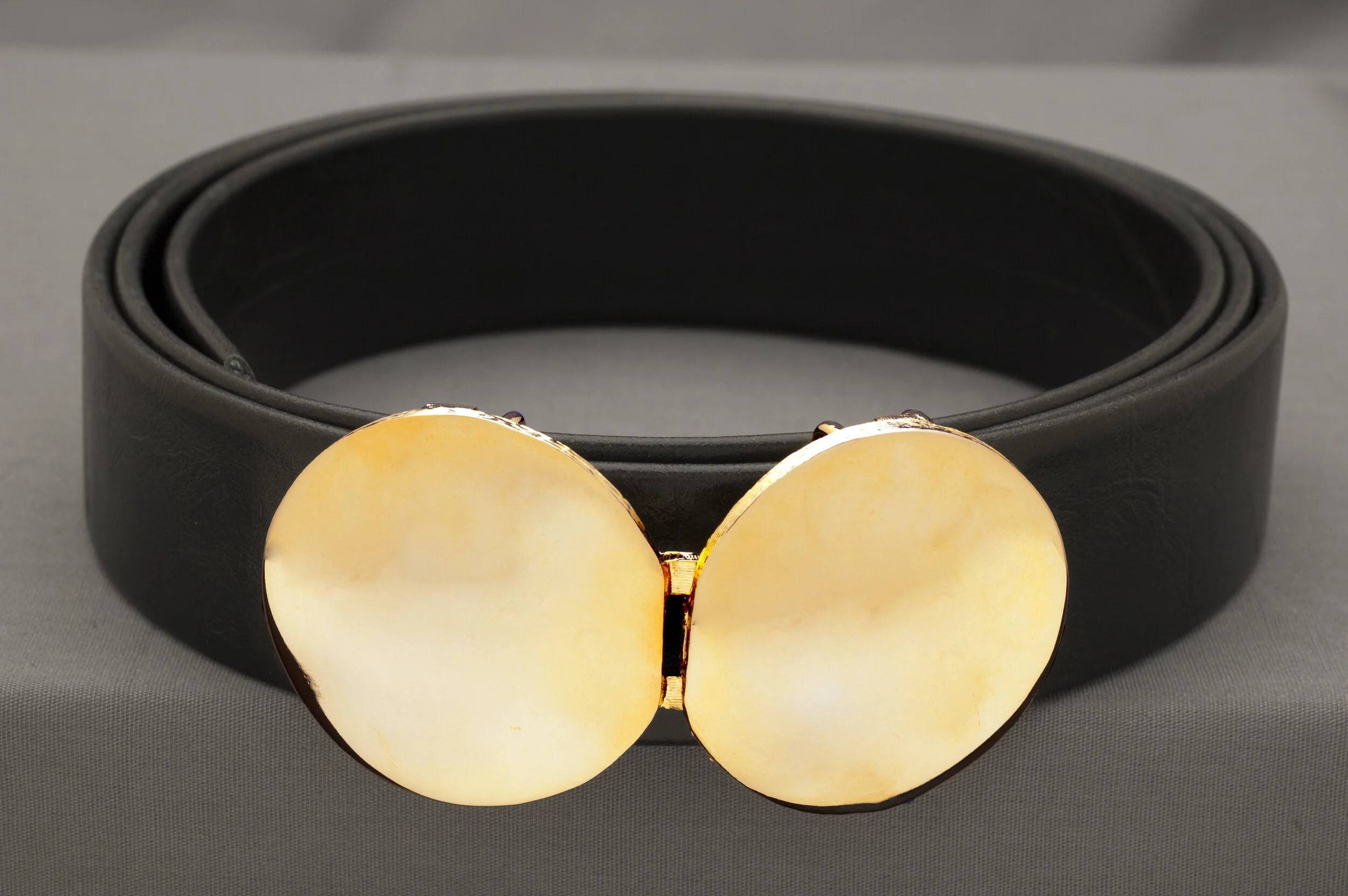 Sculptured Disk/ Gold Interchangeable Buckle