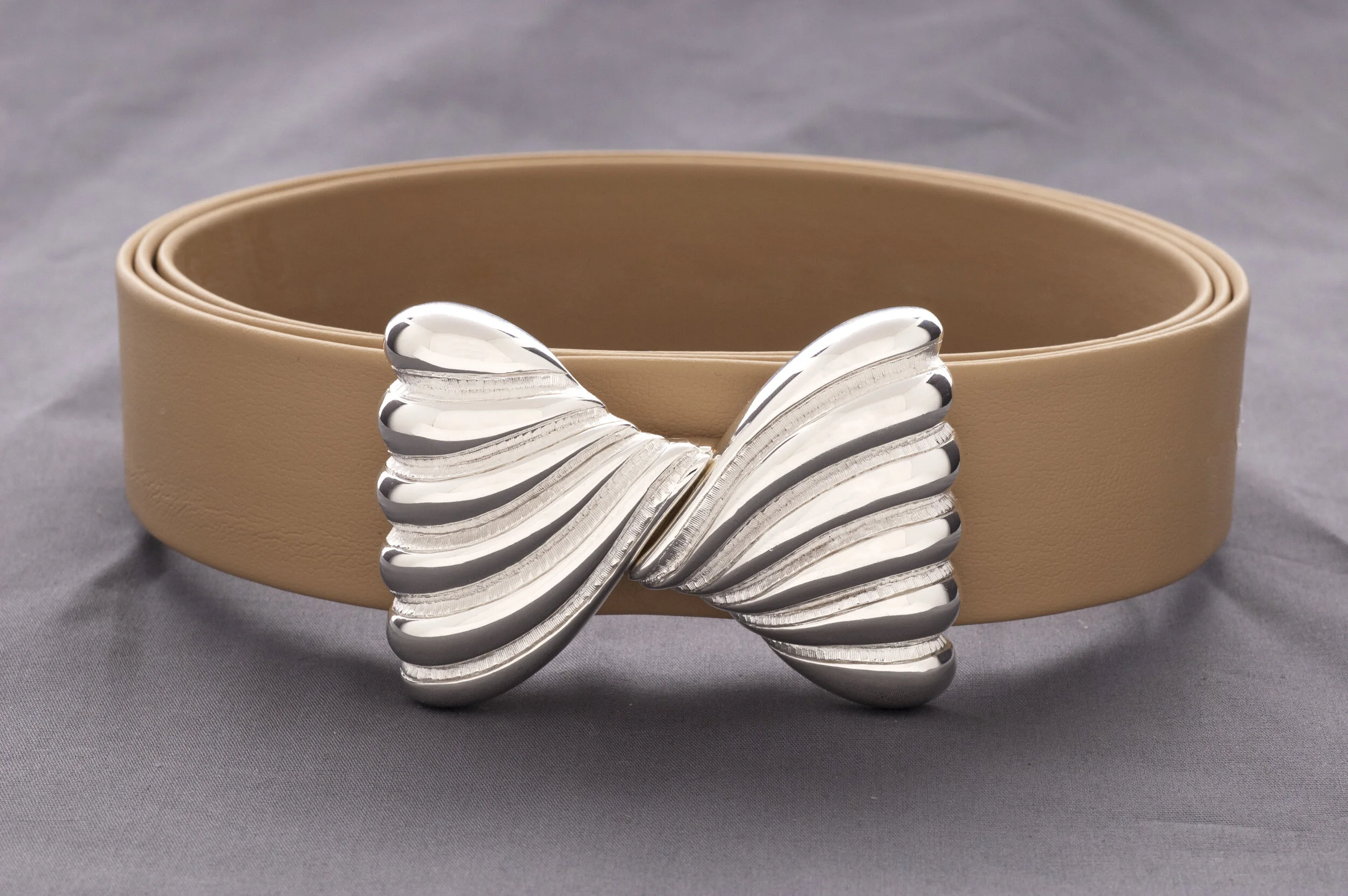 Ribbed Bow/ Silver Interchangeable Buckle