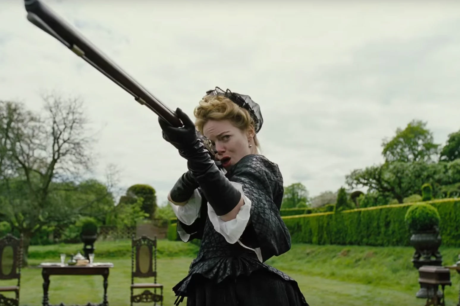 the-favourite-trailer-1.jpg