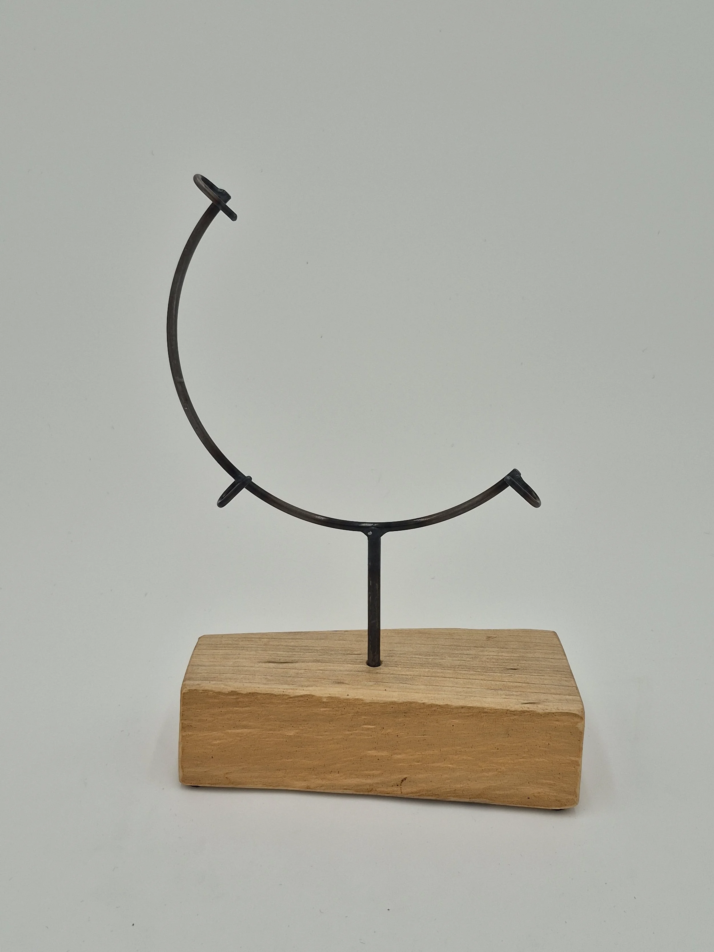 8" round glass stand on poplar