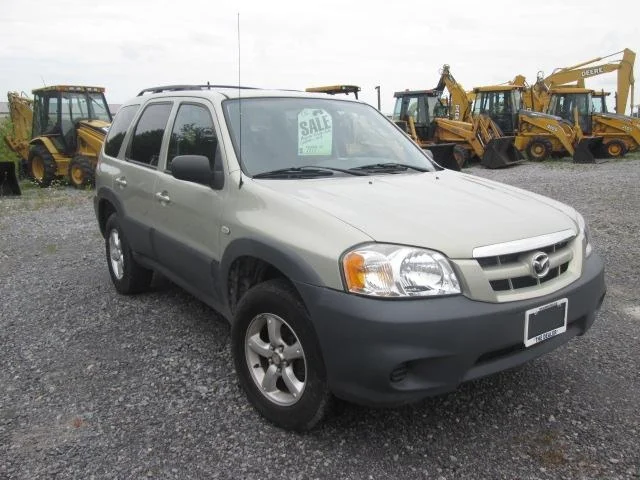 5381+2006+Mazda+Tribute+%2808.27.15%29+a.jpg