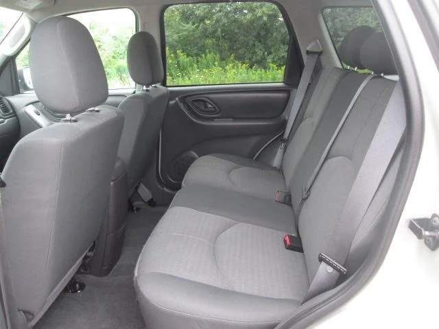 5381+2006+Mazda+Tribute+%2808.27.15%29+i.jpg