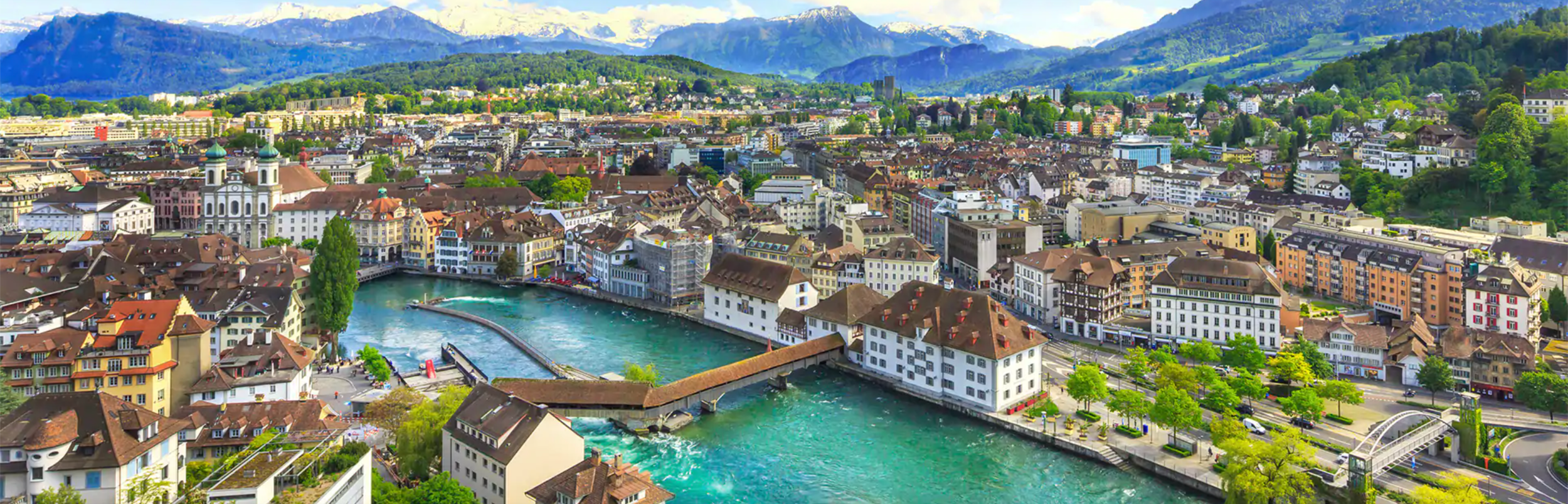 Traveling with Like-Minded People: Why Everyone Should Do It