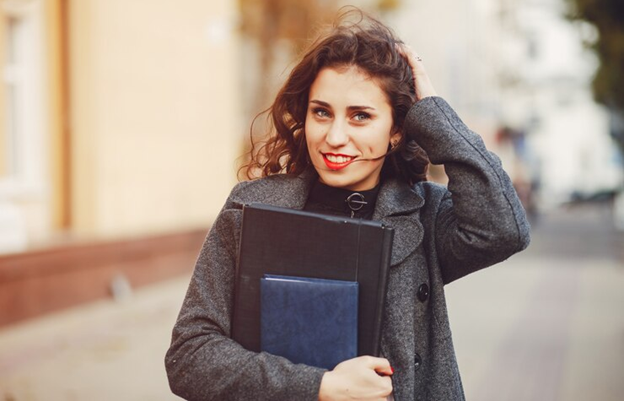 Should You Go Back to School for a Master’s Degree? 7 Factors You Shouldn’t Ignore