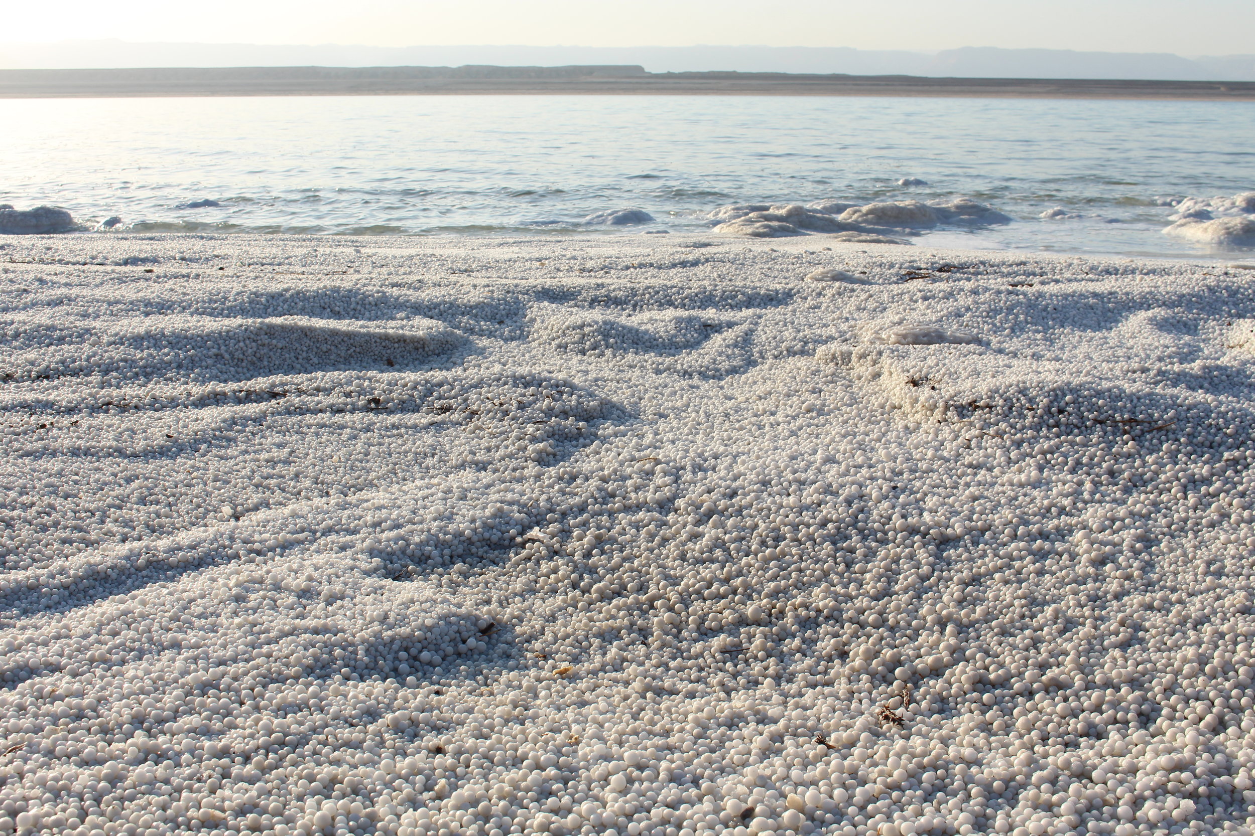 Salty shoreline_Deadsea.JPG