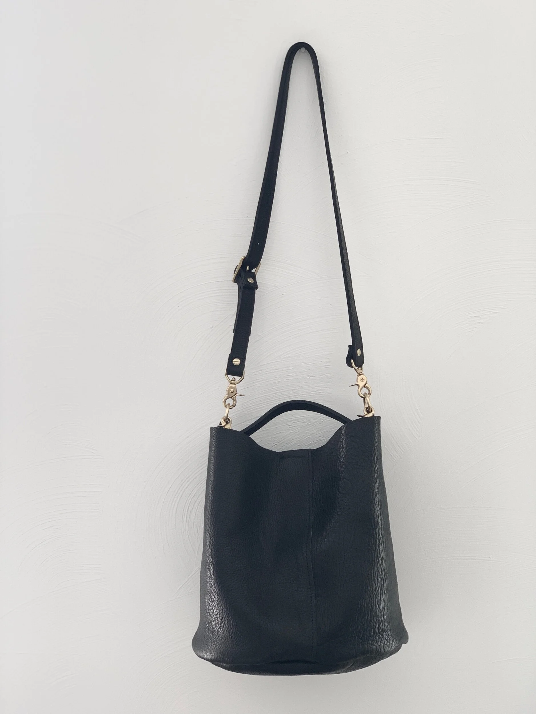 F517BFDF-B395-46CA-8ABA-BC80173F33FC