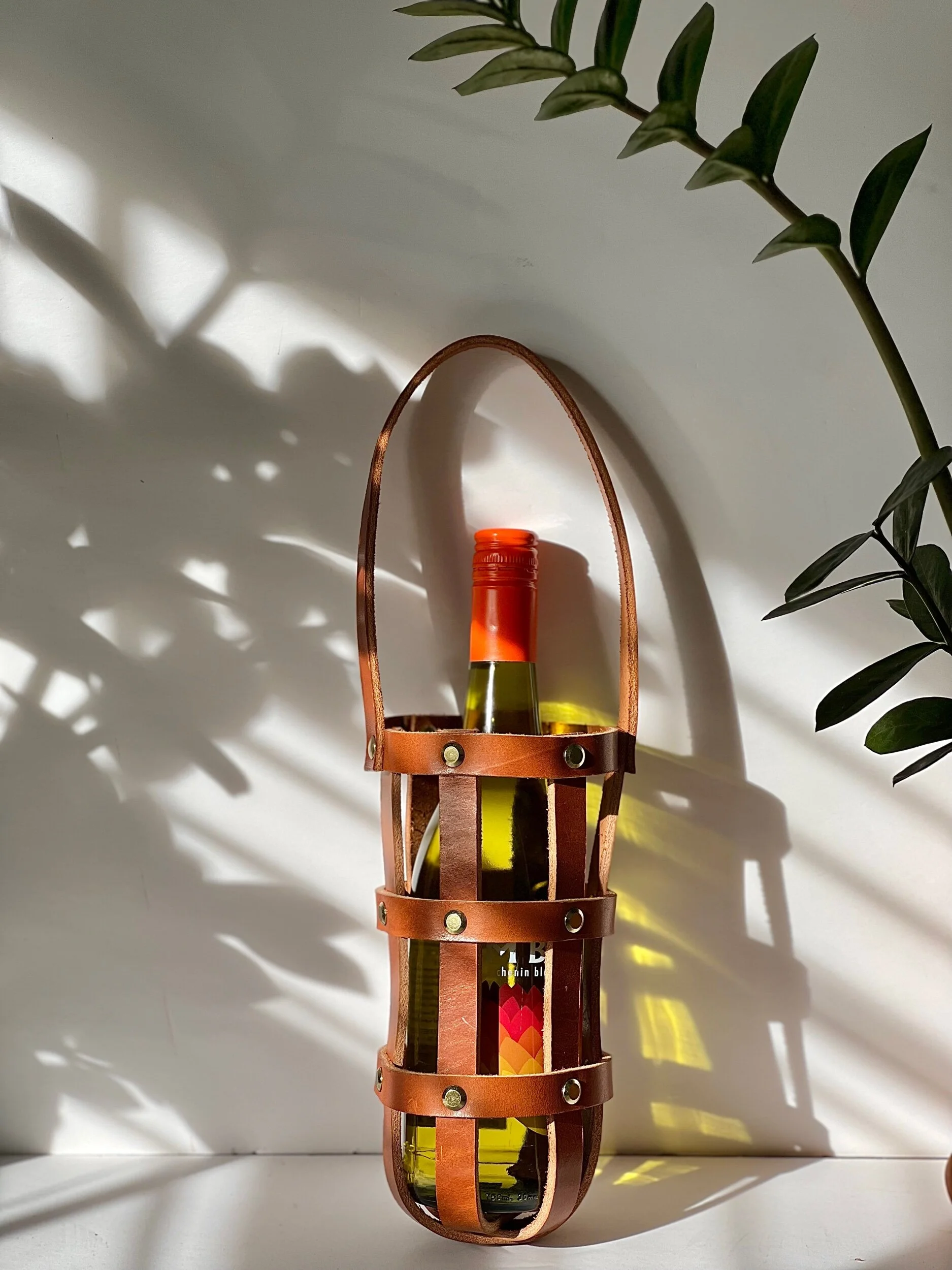 0AFB6DBF-5BDB-4FF8-AD27-758C0EC1B1E5