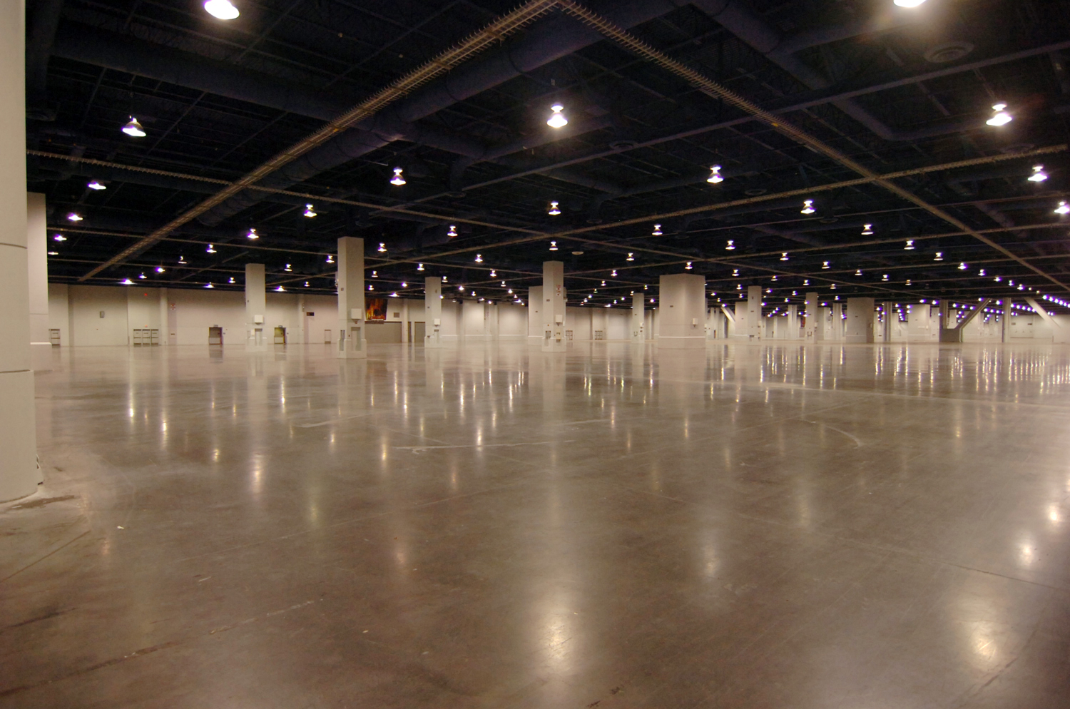 LVCC%20-%20empty%20hall.jpg
