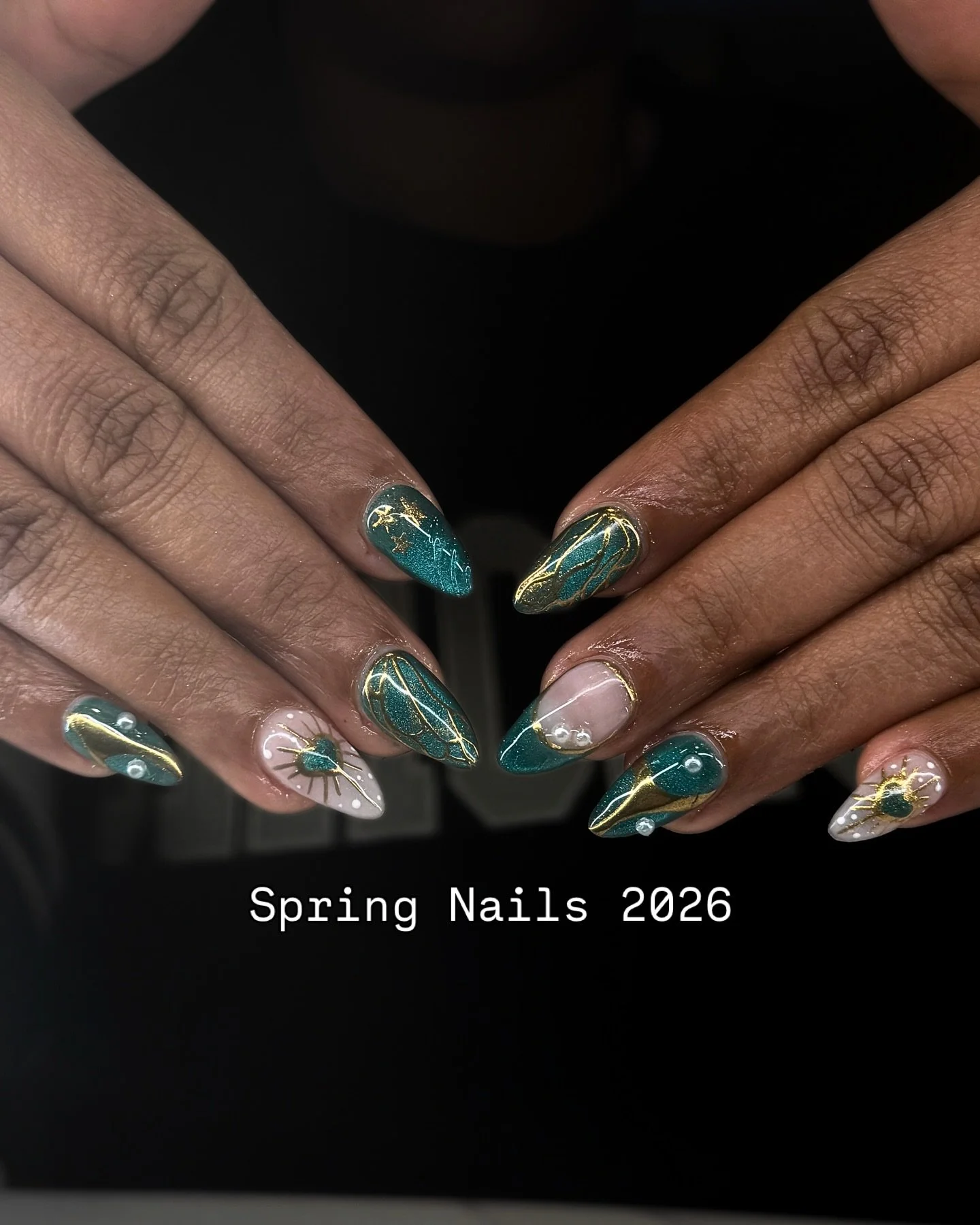 Emerald Chrome Energy 💚✨ | Spring Nails 2026

Jason is back and bringing the emerald chrome cat-eye nails just in time for St. Patrick&rsquo;s Day.
Gold accents, celestial details, and luxury green shimmer.

Save this set if you love cat eye nails +