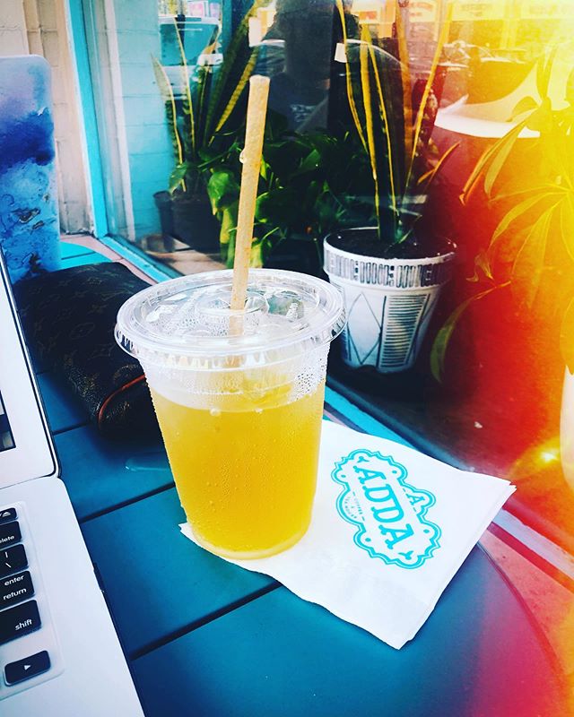 🍋 Time for @addacoffeehouse ✨
.
.
.
#coffeehouse #sundayfunday #catchup #lifecoach #shadyside #citrusgreentea 🍊