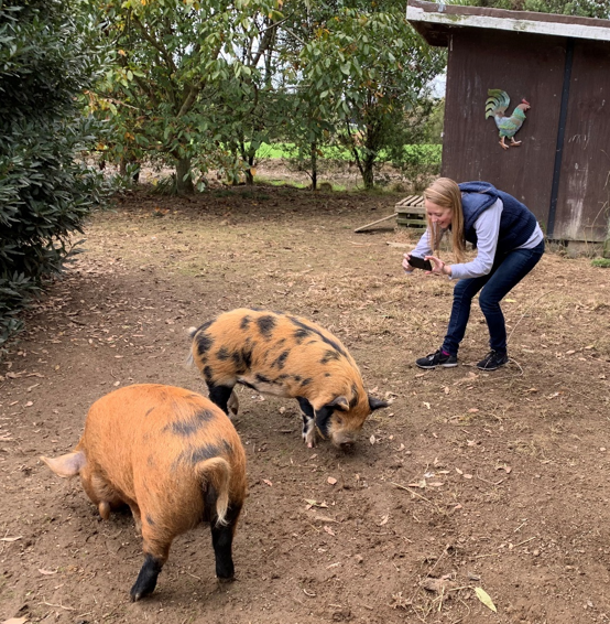 Amanda Gets Settled in Hamilton | Amanda se instala en Hamilton