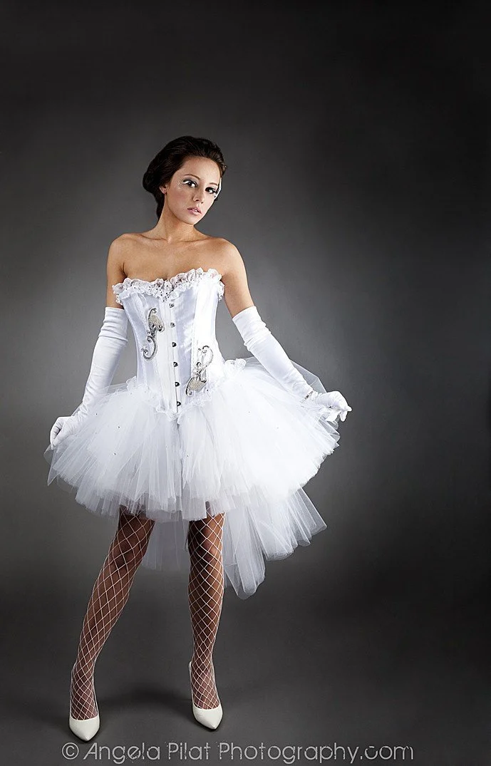 Custom size White tulle Burlesque Corset Prom dress with tulle shawl