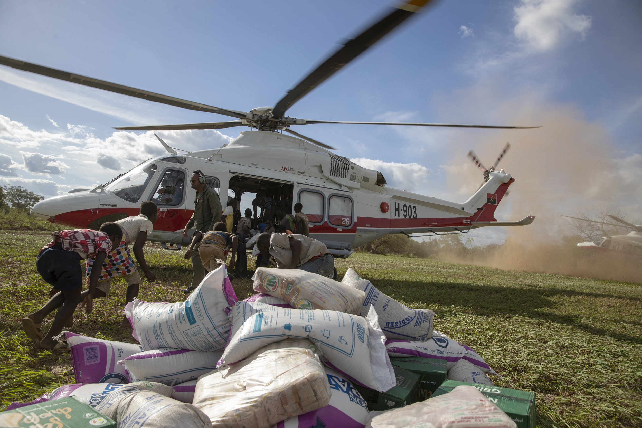 04-03-19 BEIRA FLIGHT _B6I5970.JPG