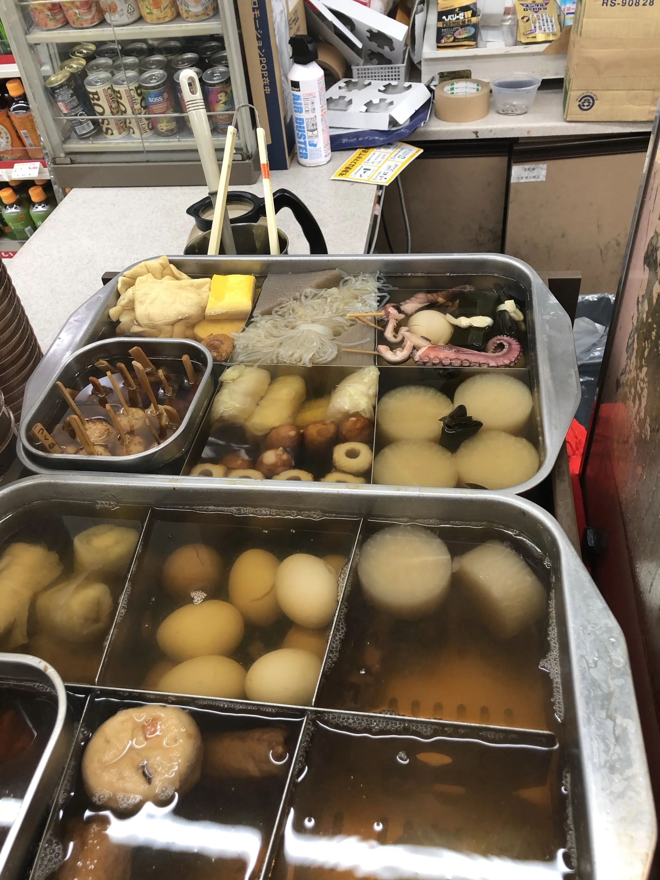 Tokyo 7-11 hot station dining. MMMMM……