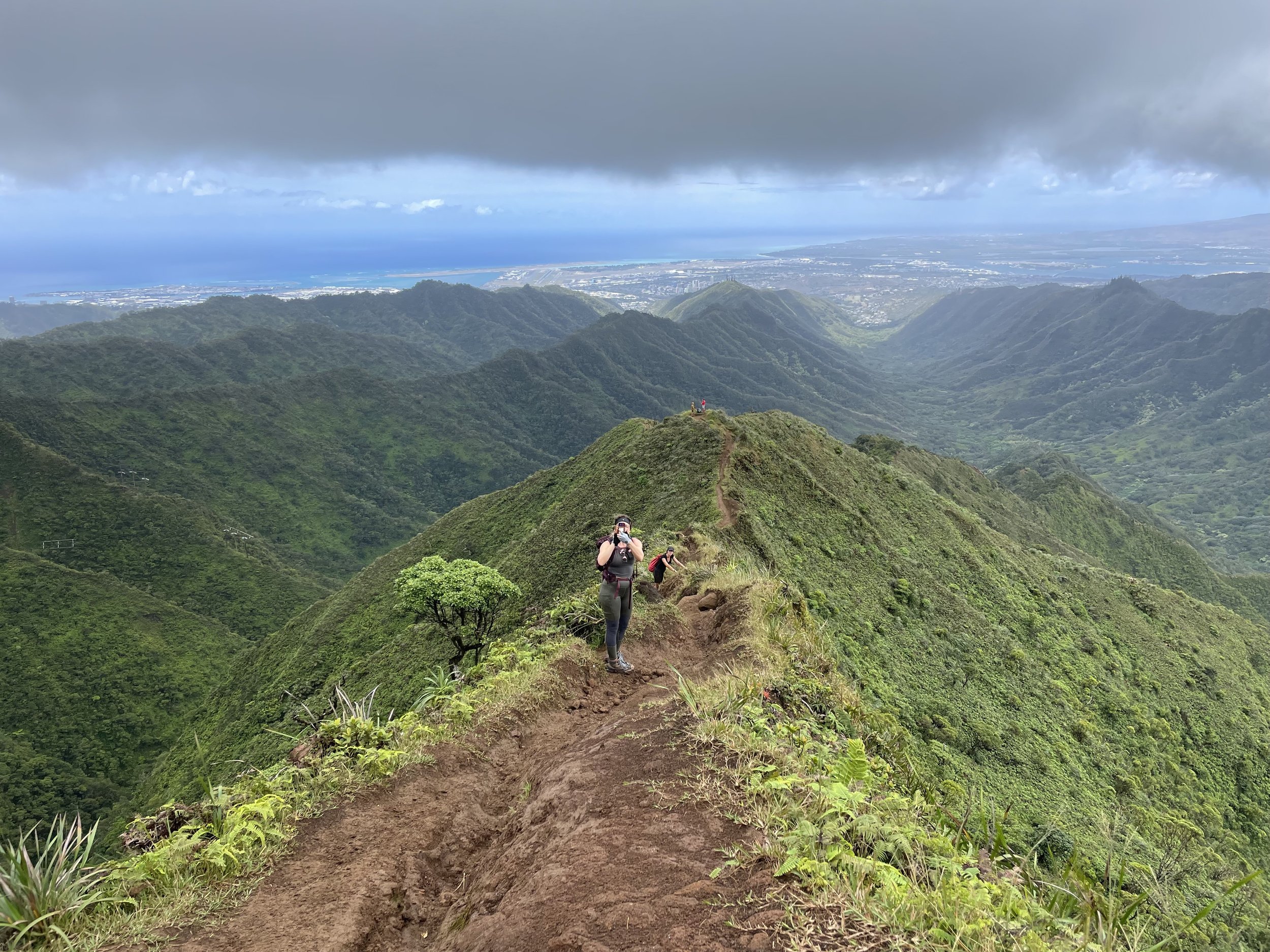 Moanalua Valley Trail: Legal Way To Stairway to Heaven Hike