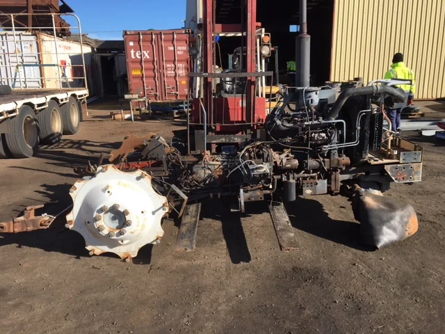 Kubota M7970 Tractor Header Wrecking Murray Mallee Machinery Swan Hill Header Tractor Tillage Wrecking