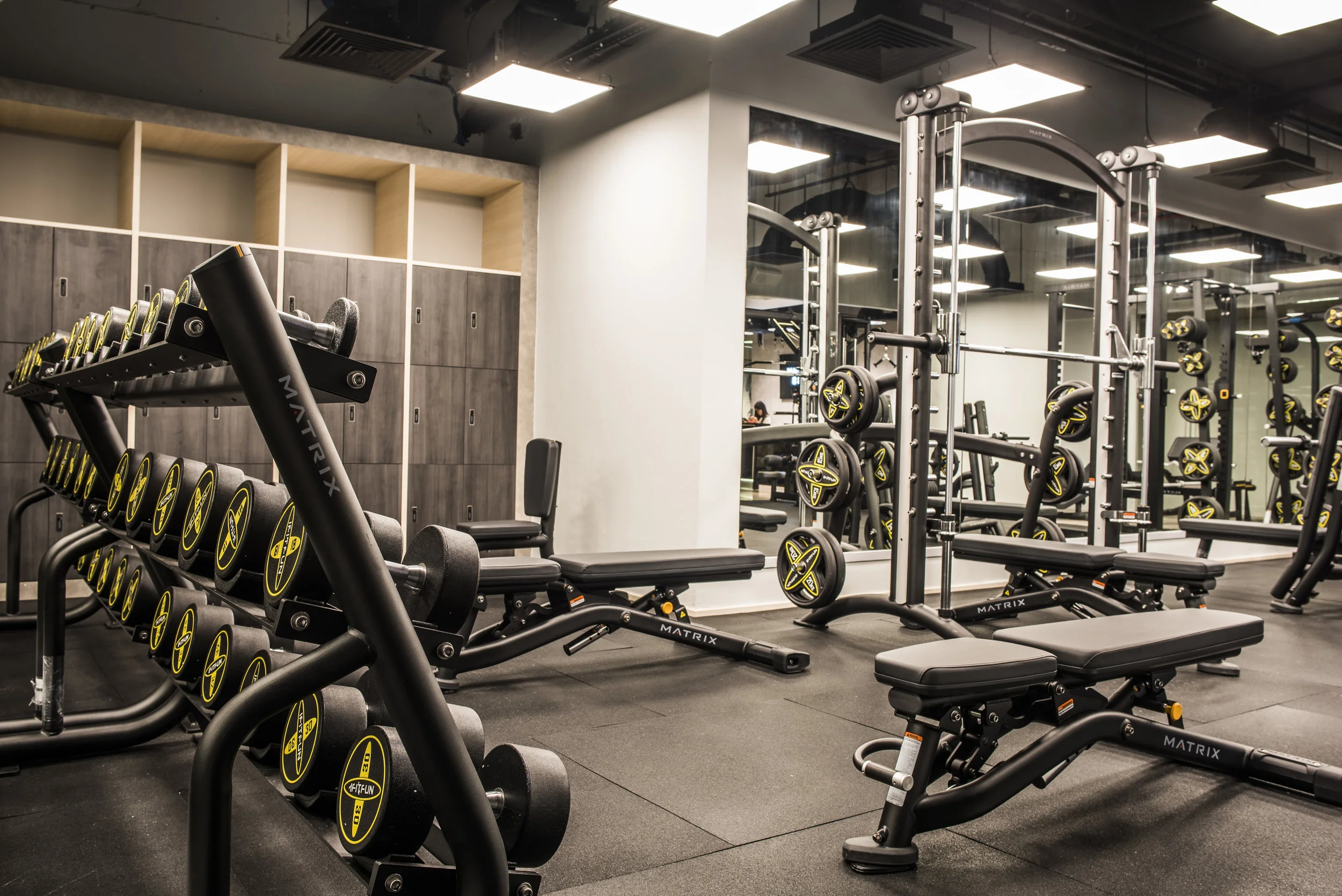 Platinum Fitness - Interior Image 4.jpg