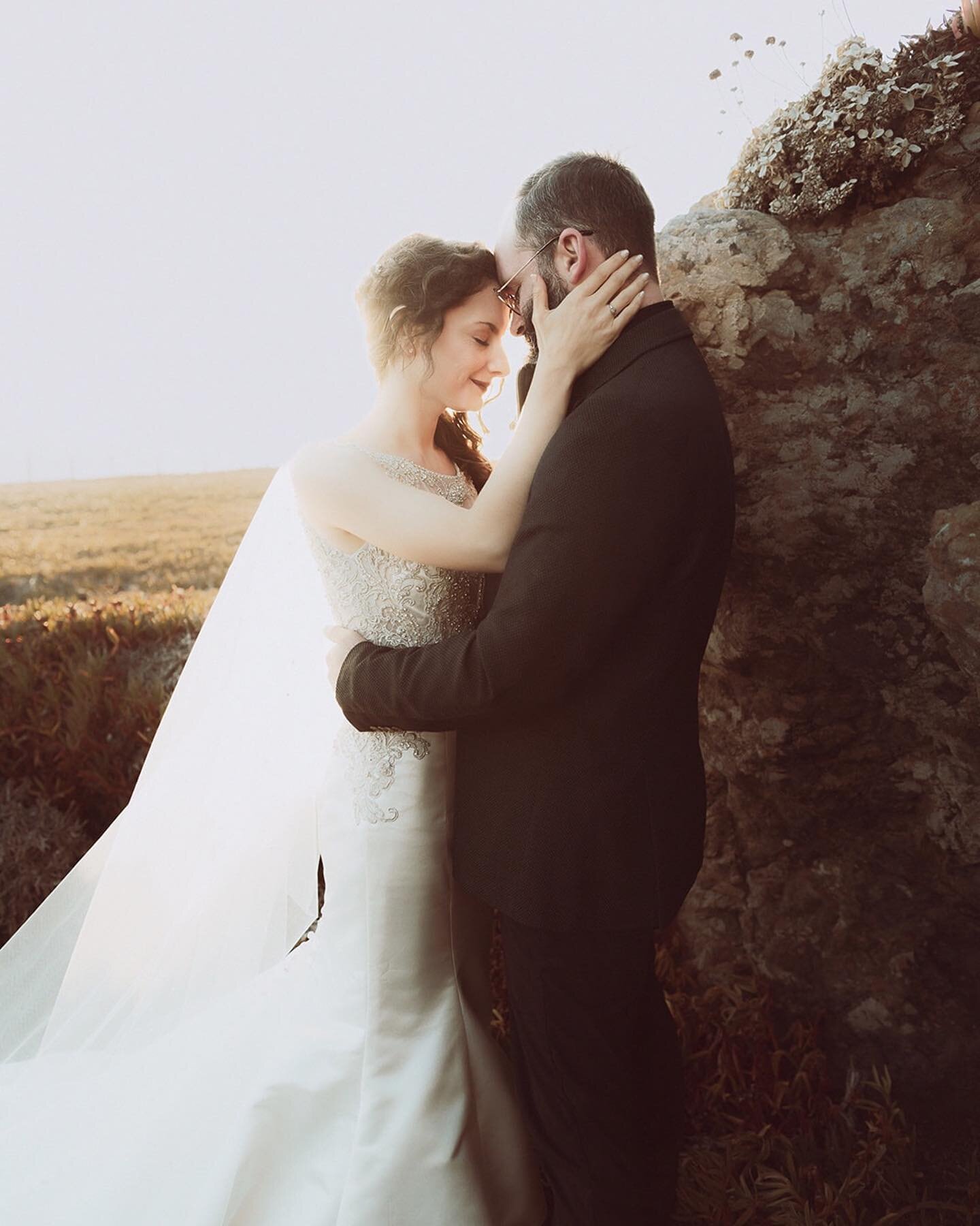 Here is your sign to take couple photos at the coast! Getting to capture Callie and Jared&rsquo;s love story was such an honor. 
.
PS, this wasn&rsquo;t our only stop so there&rsquo;s for sure more to come from this dream of a day!