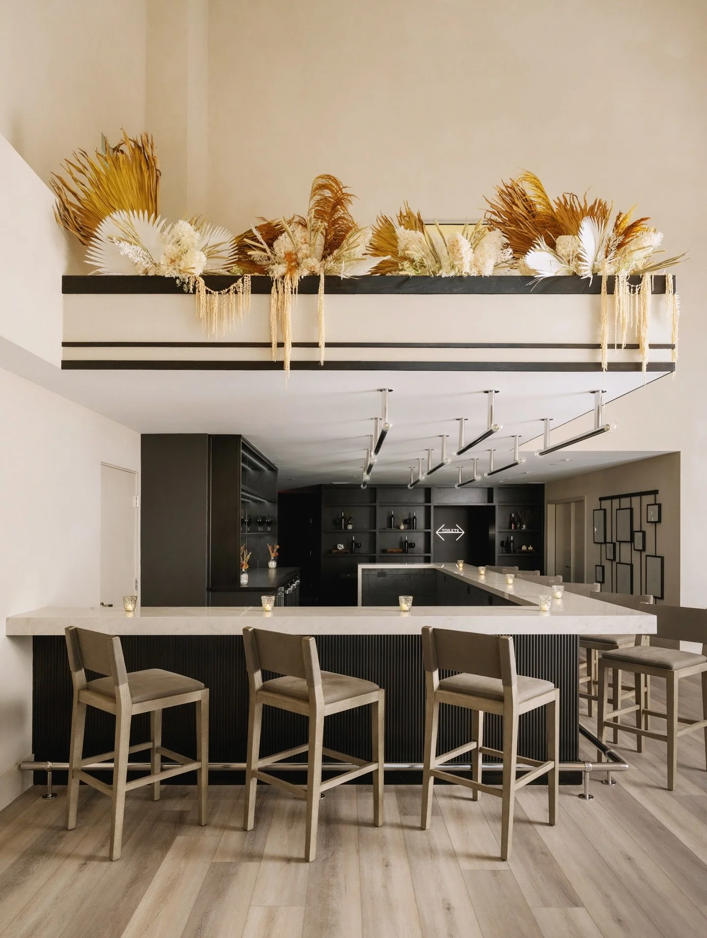 Design that reflects the warmth and richness of autumn tones🍁🍂

Continental Vineyards / Templeton, CA
Contractor: Odenwald Hand Built
Photos: @lisamakco 

#brockitecture #brockettarchitectsinteriors #design #architect #architecture #interiors #inte