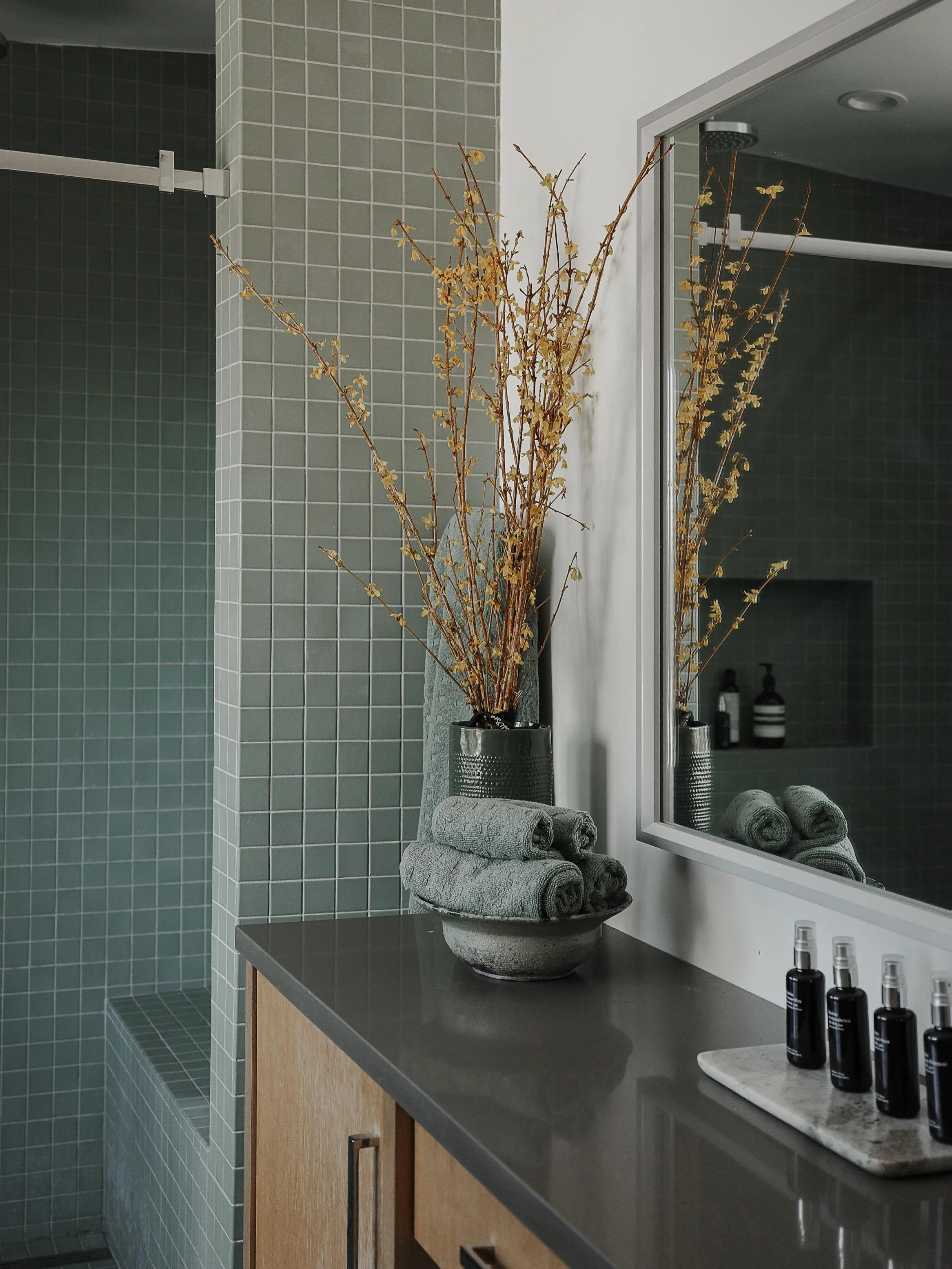 So fresh, so clean!
#brockitecture #architects #interiors

Photos @r.j.guillermo 
Interiors @marcialrowley 
Build @john.maurer