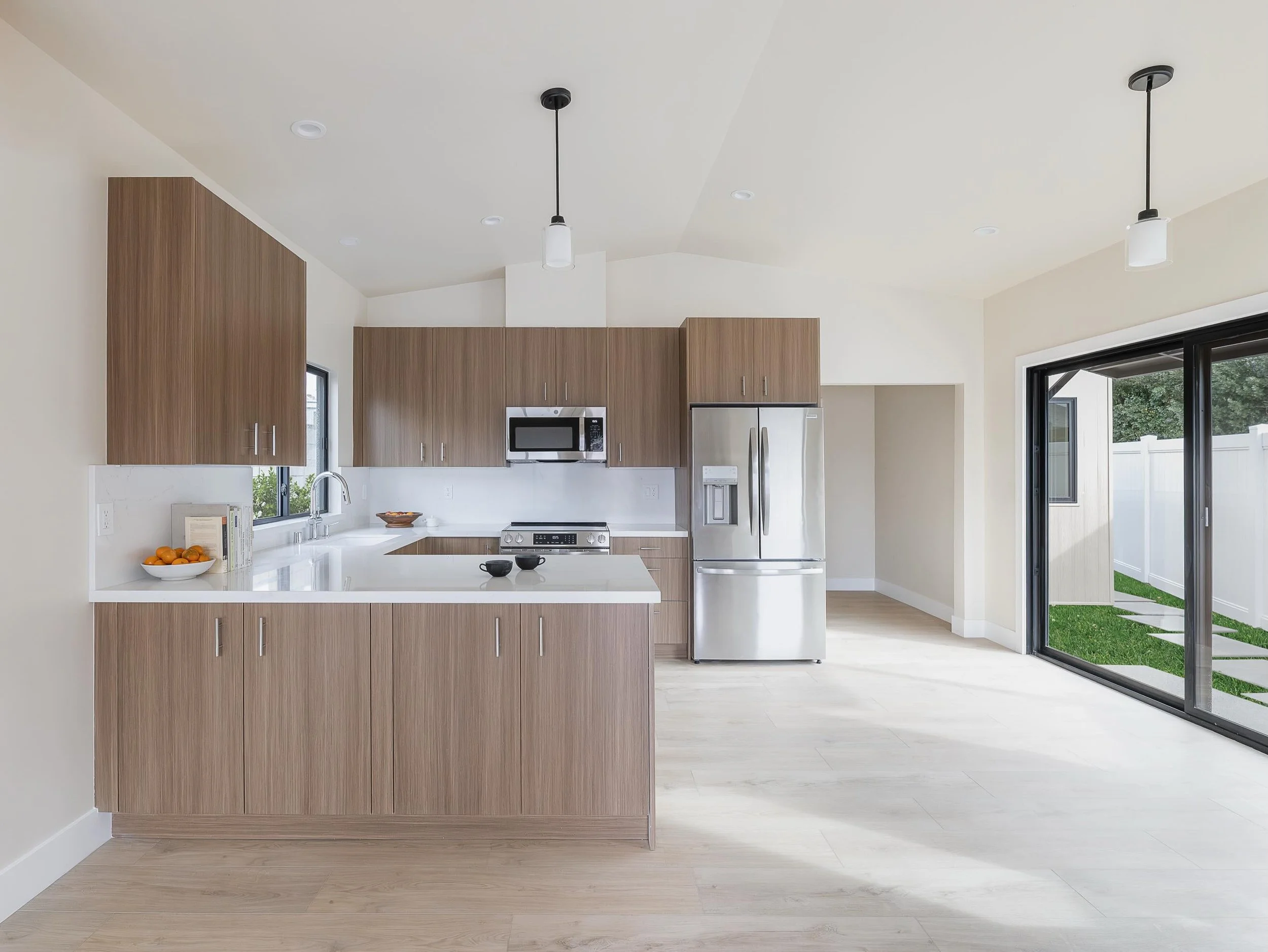 Squeezed in a small 685sf ADU on the side yard to add a big impact (an extra family member)!

#brockitecture #architecture #interiordesign

Build @rodo_development_inc 
Photos @r.j.guillermo
